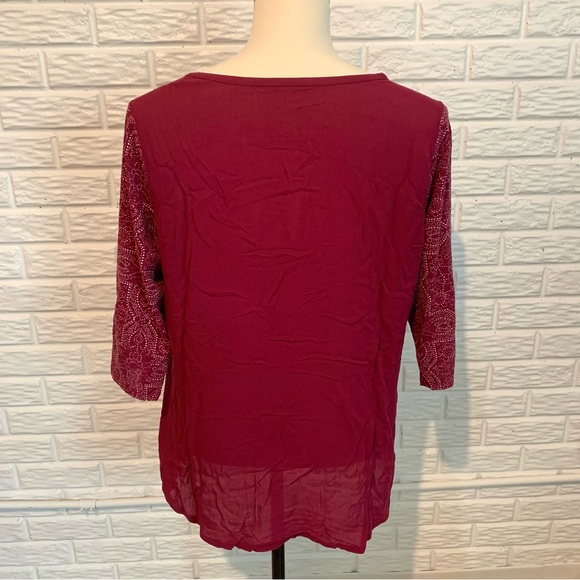 St. John’s Bay Raspberry Pink Tunic with White Spirograph Pattern - Picture 5 of 6